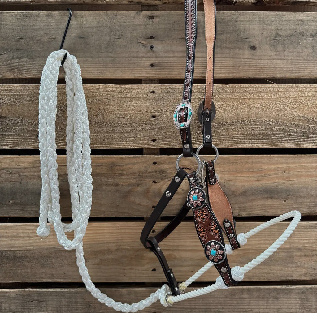 White lariat halter and leather combo