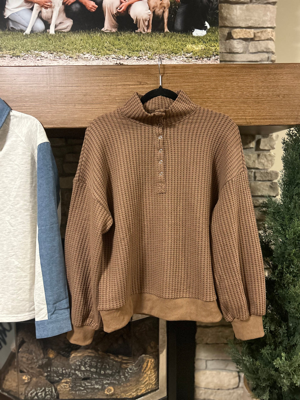 Solid color textured snap button collared baggy top