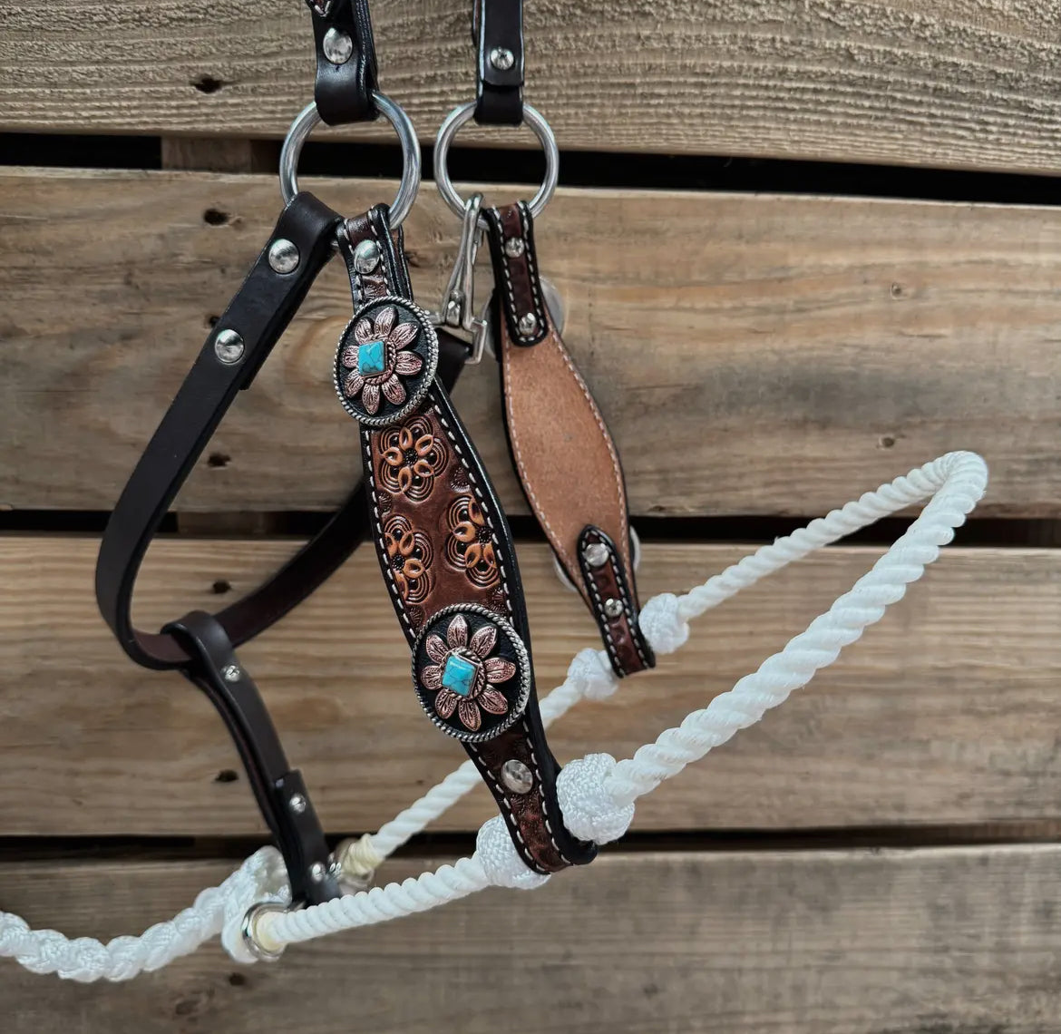 White lariat halter and leather combo